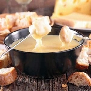 Cheese-Fondue 5 Ways to Enjoy Black Star Farms at Home 2